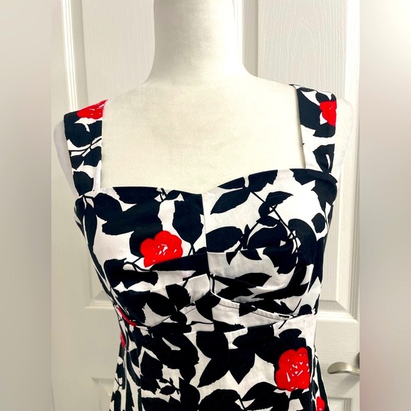 White with Black & Red Floral Print Mini Sundress with Sweetheart Neckline - Picture 2 of 8